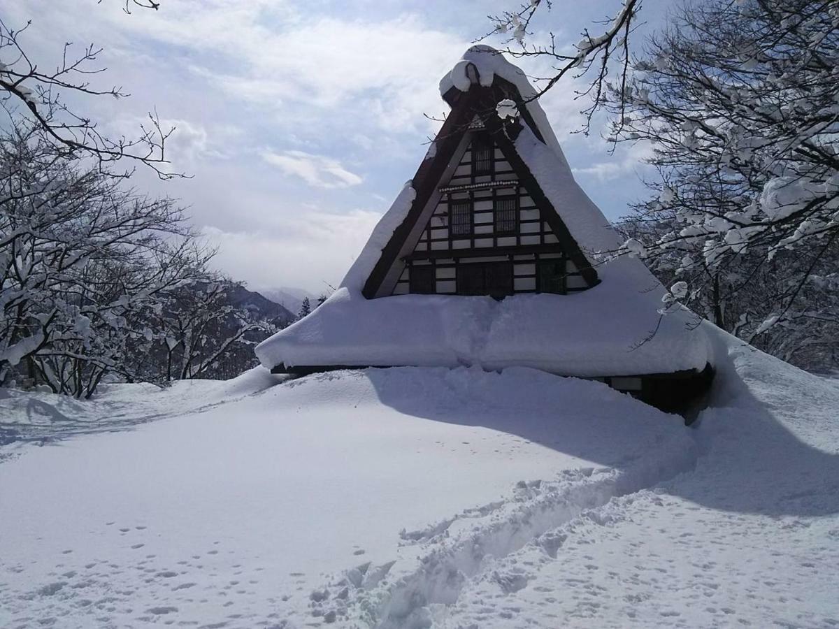 Guesthouse Kazura Nanto Esterno foto